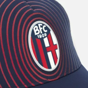 Bologna FC 1909 2025/26 Officiële truckerpet voor volwassenen Bologna FC 1909 2025/26 Officiële truckerpet voor volwassenen