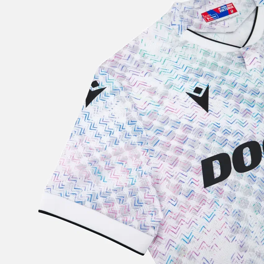 FC Viktoria Plze? 2025/26 Uitwedstrijdsportshirt voor volwassenen FC Viktoria Plze? 2025/26 Uitwedstrijdsportshirt voor volwassenen