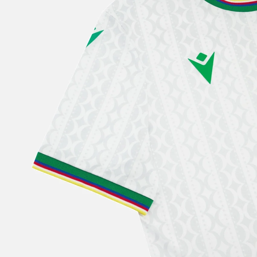 Federazione Calcistica Isole Comore 2025/26 Uitwedstrijdsportshirt voor volwassenen Federazione Calcistica Isole Comore 2025/26 Uitwedstrijdsportshirt voor volwassenen