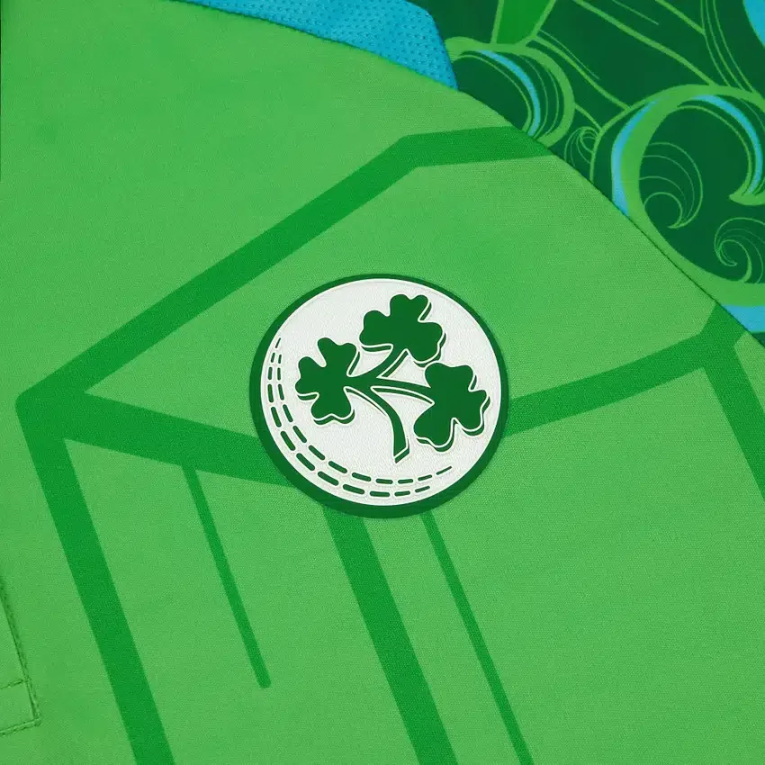 Ierland Cricket Team 2026/28 T-20 Dames Wedstrijdshirt met Lange Armstukken Ierland Cricket Team 2026/28 T-20 Dames Wedstrijdshirt met Lange Armstukken