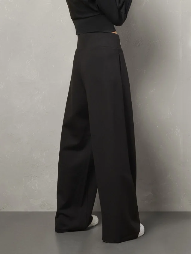 Lilli Milo Lange broek met wijde pijpen Lilli Milo Lange broek met wijde pijpen
