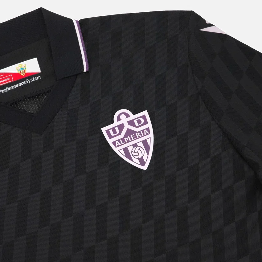 UD Almeria 2025/26 Derde sportshirt voor volwassenen UD Almeria 2025/26 Derde sportshirt voor volwassenen