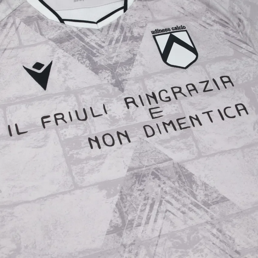 Udinese Calcio 2025/26 50-jarig jubileum aardbeving herdenkingssportshirt Udinese Calcio 2025/26 50-jarig jubileum aardbeving herdenkingssportshirt