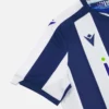 West Bromwich Albion F.C. 2025/26 Thuissportshirt voor volwassenen West Bromwich Albion F.C. 2025/26 Thuissportshirt voor volwassenen